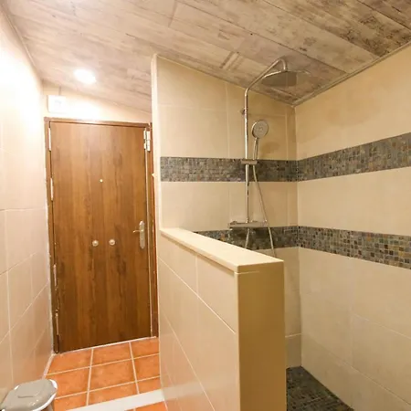 Tess Gorilla Villa Torremolinos