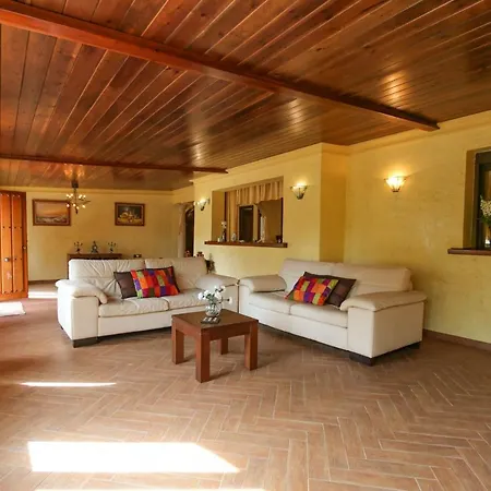 Villa Tess Gorilla